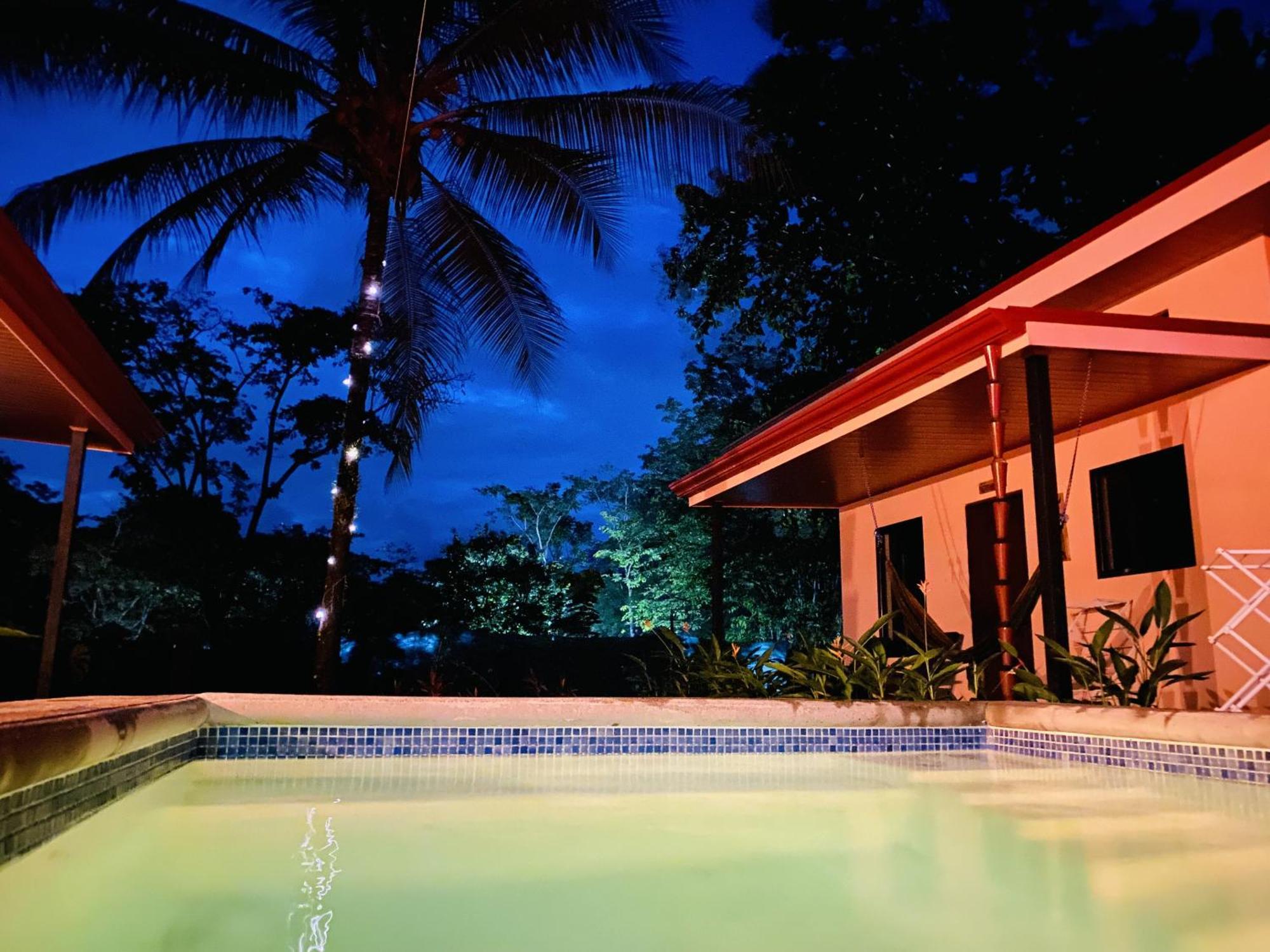 Brahman Bungalows On Pavones Point Room photo