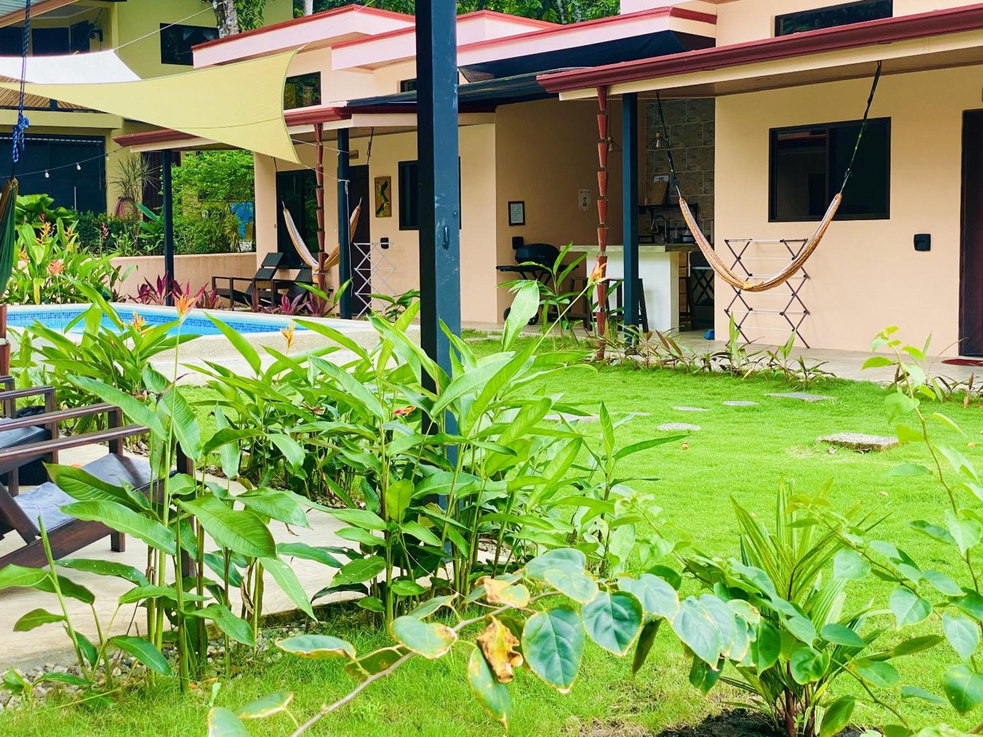 Brahman Bungalows On Pavones Point Room photo
